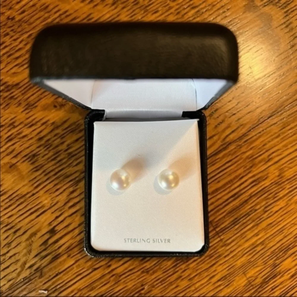 Pearl stud earrings